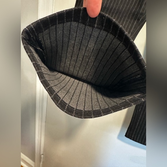 NWOT Lauren Ralph Lauren. Sz:6 PETITE. Black Pinstripe Jeans. Stretch. - Picture 7 of 11